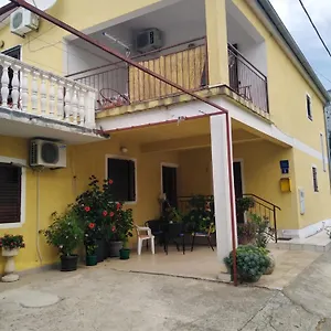 Ivan Apartman Starigrad Paklenica